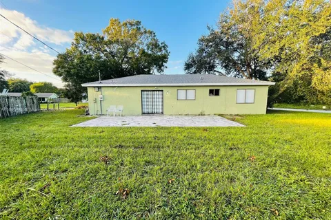 726 SW 21st Street, Vero Beach FL 32962