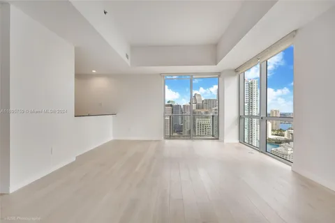 1060 Brickell Ave # 4101, Miami FL 33131