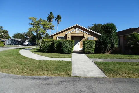 12227 SW 203rd St, Miami FL 33177