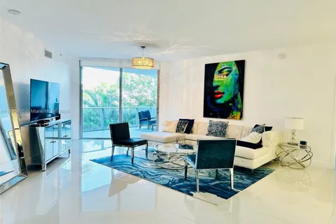 17301 Biscayne Blvd # 208, North Miami Beach FL 33160