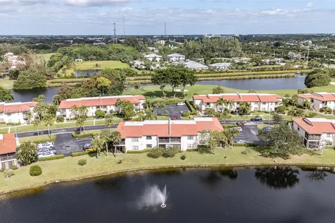 7911 Eastlake Dr # F, Boca Raton FL 33433