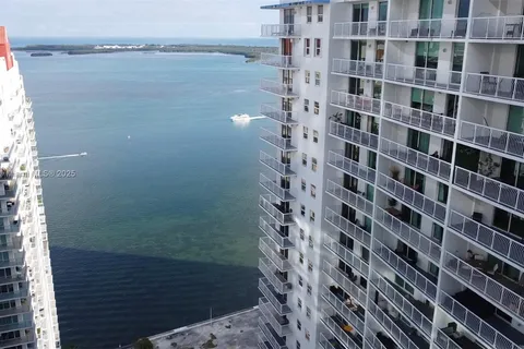 1200 Brickell Bay Dr # 3704, Miami FL 33131