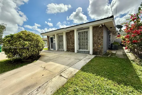 2916 NW 13th St # 2916, Miami FL 33125