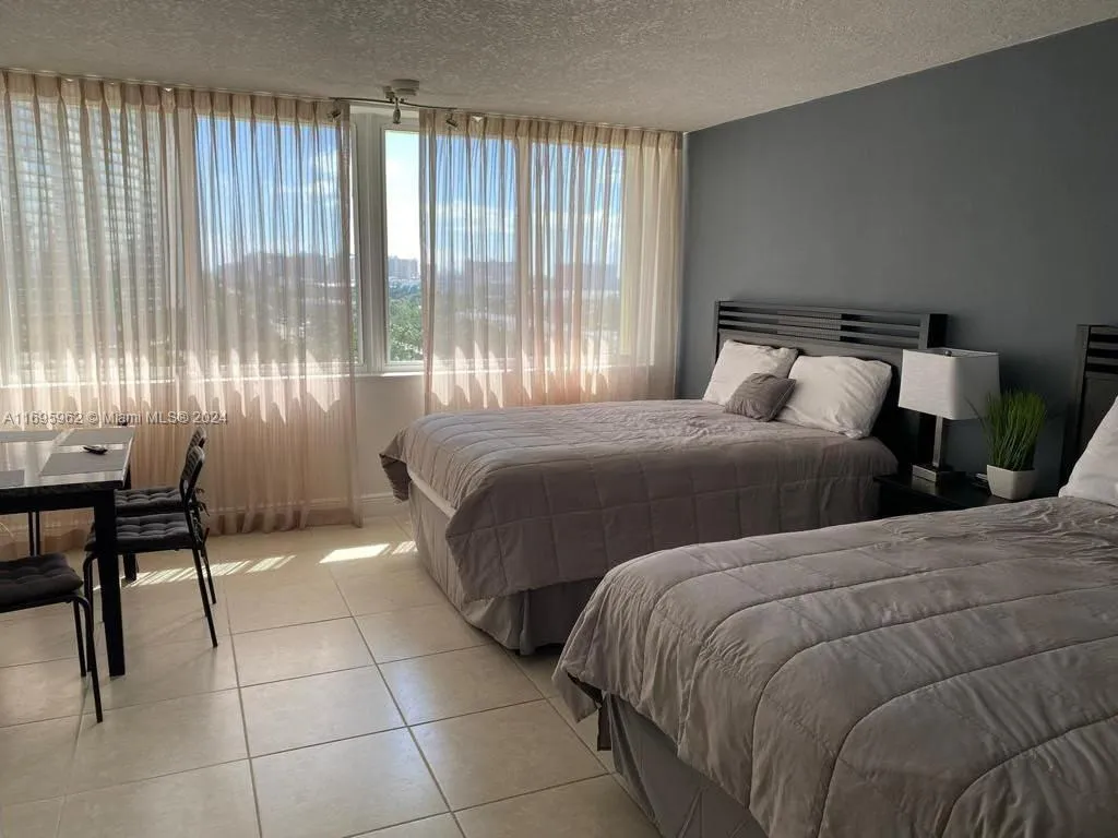 19201 Collins Ave # 841, Sunny Isles Beach FL 33160