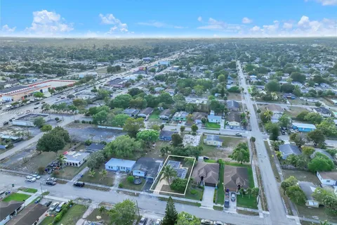 115 NW 28th Ave # 1, Fort Lauderdale FL 33311