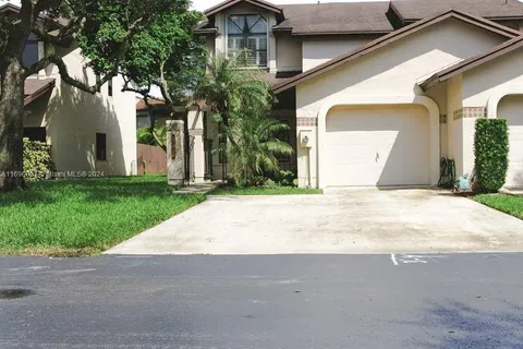 13707 SW 100th Ter # 13707, Miami FL 33186