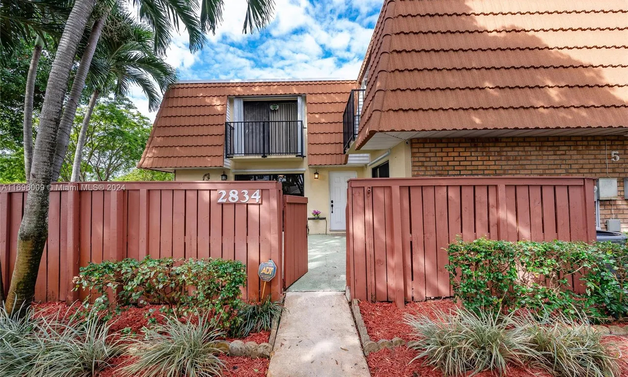 2834 SW 12th St, Deerfield Beach FL 33442