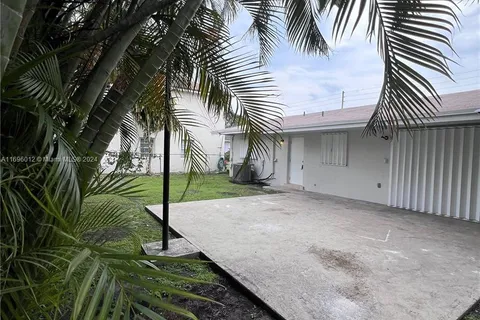 3277 SW 23rd Ter, Miami FL 33145