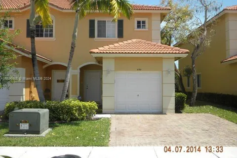 490 Princess Dr, Margate FL 33068