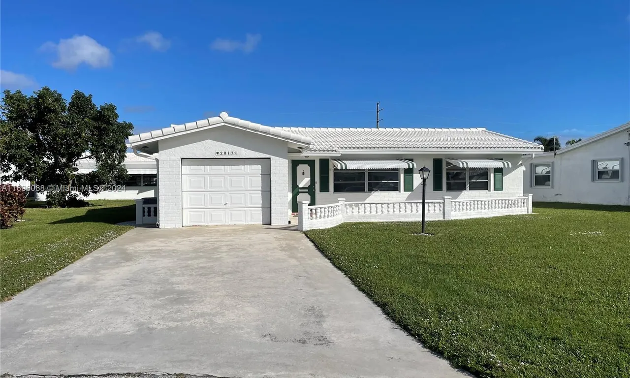 2017 SW 17th Ave, Boynton Beach FL 33426