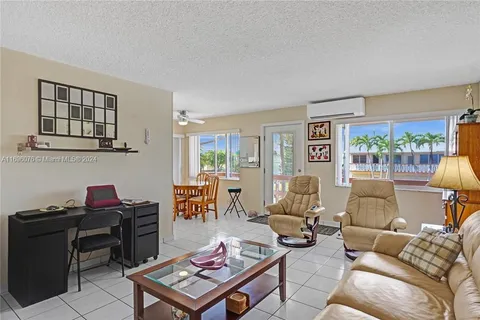 1015 SW 11th Ave # 11K, Hallandale Beach FL 33009