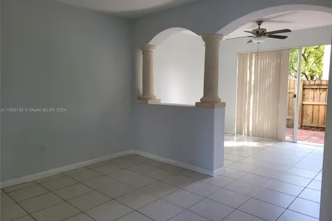 2465 SE 15th Pl # 200, Homestead FL 33035