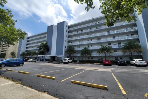 320 NE 12th Ave # 408, Hallandale Beach FL 33009