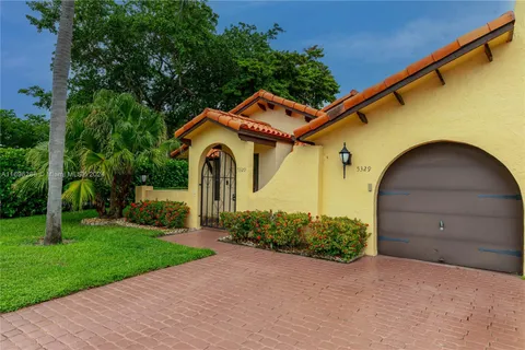 5329 Bolero Cir, Delray Beach FL 33484