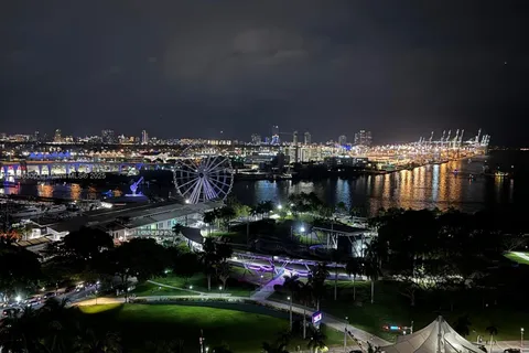 253 NE 2nd St # 1803, Miami FL 33132