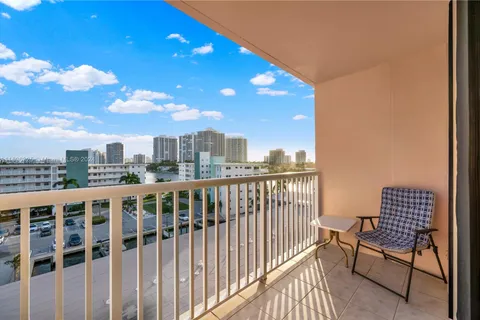 3161 S Ocean Dr # 708, Hallandale Beach FL 33009