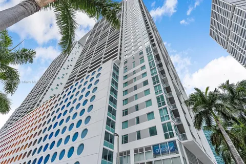 500 Brickell Ave # 1610, Miami FL 33131