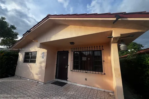 439 E 16th St, Hialeah FL 33010