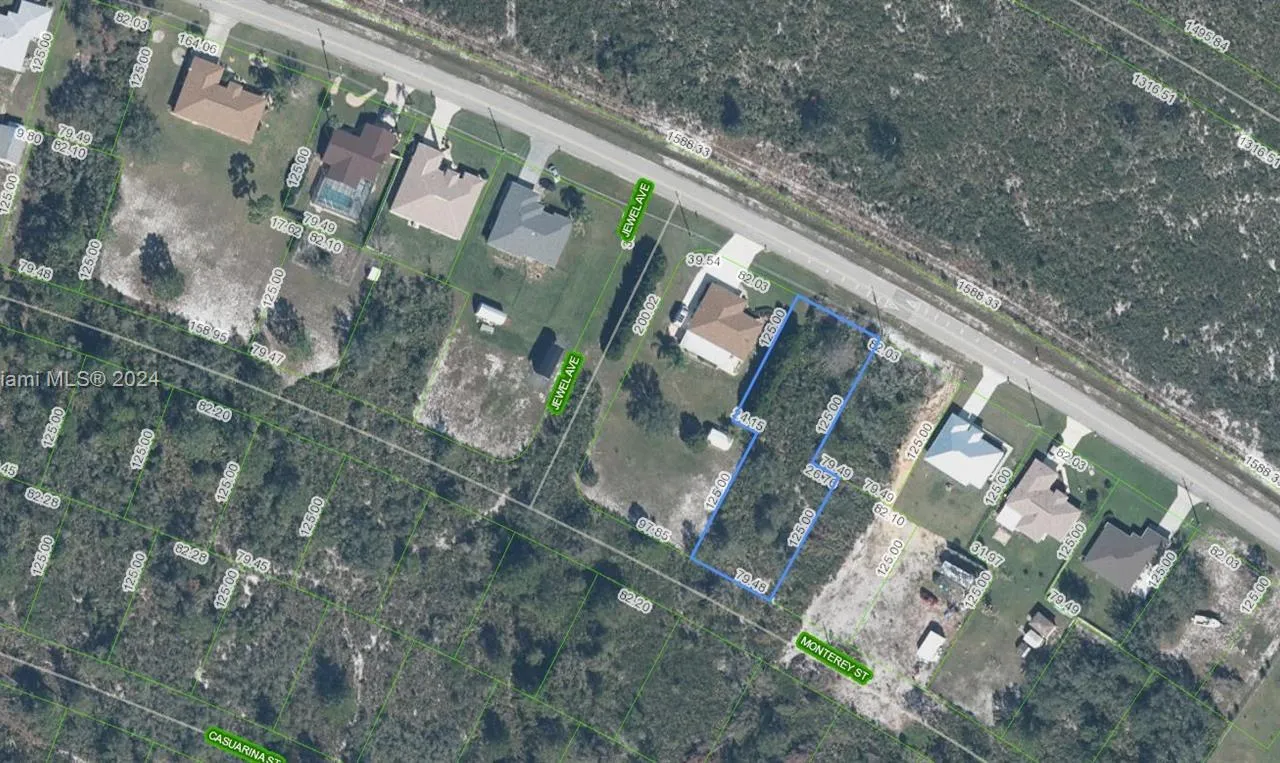 6153 Columbus Blvd, Sebring FL 33872