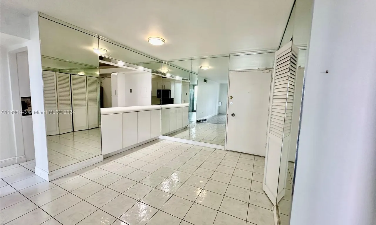 5555 Collins Ave # 7U, Miami Beach FL 33140