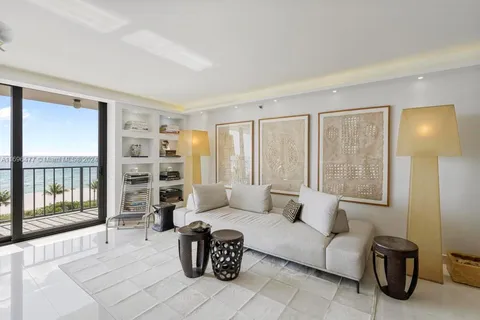 2625 Collins Ave # 707, Miami Beach FL 33140