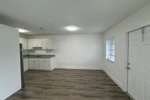 6036 SW 25th St # 8, Miramar FL 33023