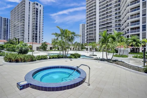 20281 E Country Club Dr # 1904, Aventura FL 33180