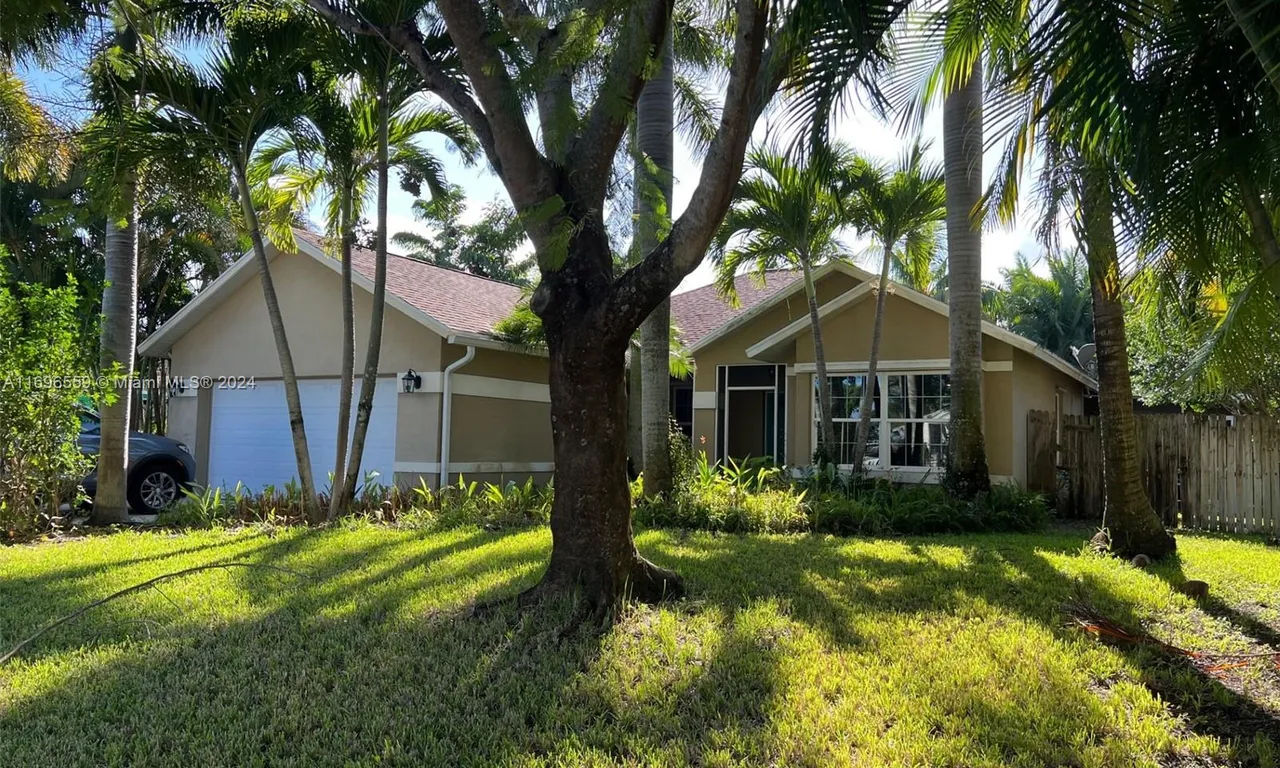 2014 SE Mantua St, Port St. Lucie FL 34952