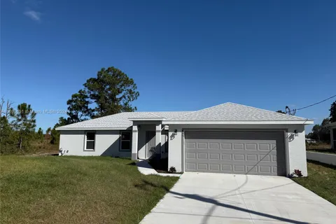 455 Long Ave S, Lehigh Acres FL 33974