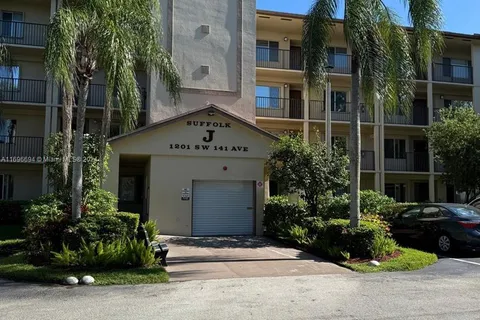 1201 SW 141st Ave # 304J, Pembroke Pines FL 33027