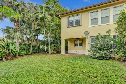 5828 NW 119th Ter, Coral Springs FL 33076