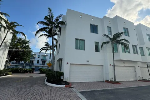 2146 Van Buren St # 406, Hollywood FL 33020