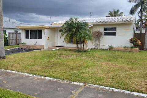 1533 Cleveland St, Hollywood FL 33020