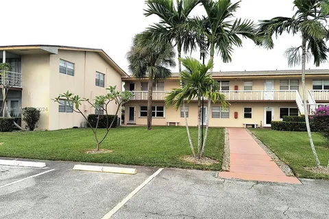 53 Coventry C # 53, West Palm Beach FL 33417