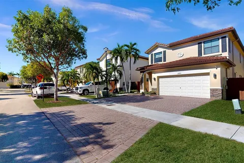 11485 NW 88th Ln, Doral FL 33178