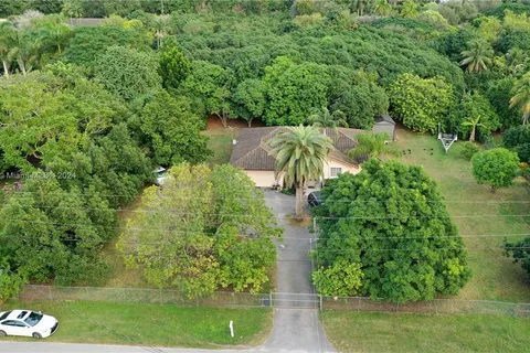 16035 SW 173 AVE, Unincorporated Dade County FL 33187
