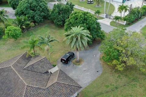 16035 SW 173 AVE, Unincorporated Dade County FL 33187