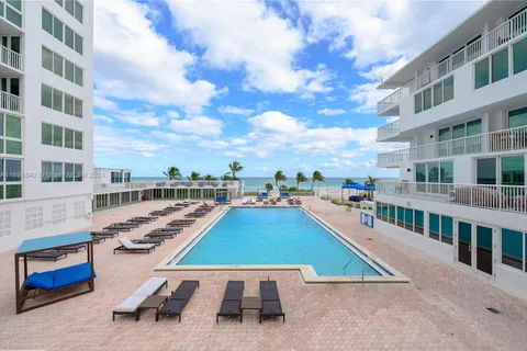 5401 Collins Ave # 1424, Miami Beach FL 33140