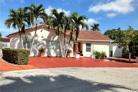 9857 SW 7th St, Miami FL 33174