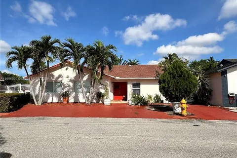 9857 SW 7th St, Miami FL 33174