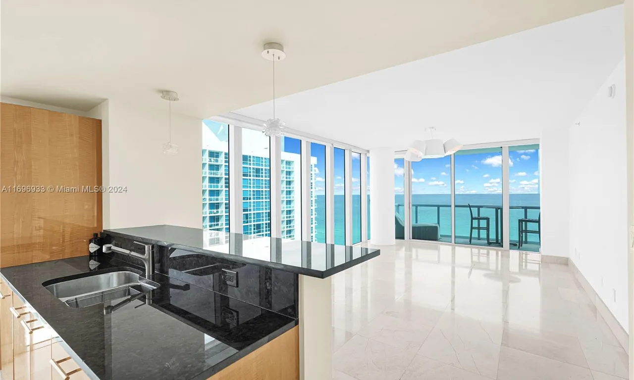 6799 Collins Ave # 1102, Miami Beach FL 33141