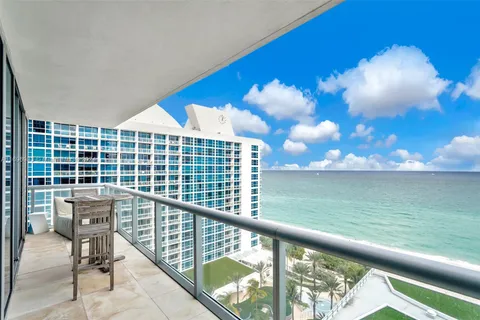 6799 Collins Ave # 1102, Miami Beach FL 33141