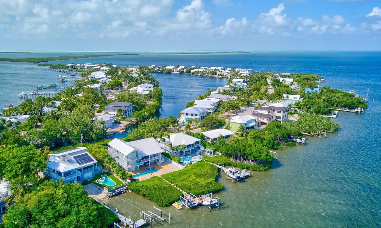 15 Mutiny, Key Largo FL 33037