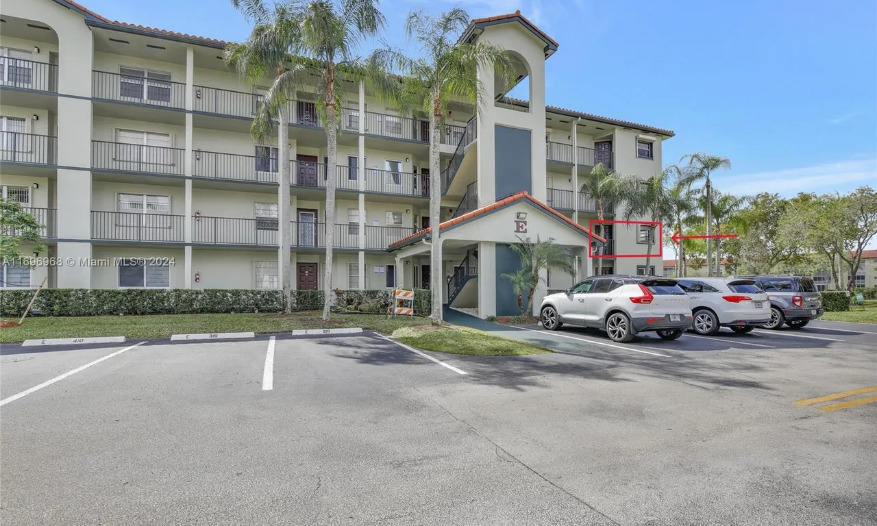 12900 SW 13th St # 214E, Pembroke Pines FL 33027