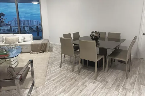 17301 Biscayne Blvd # 1208, North Miami Beach FL 33160