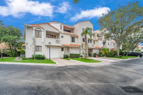 21388 Marina Cove Cir # G, Aventura FL 33180