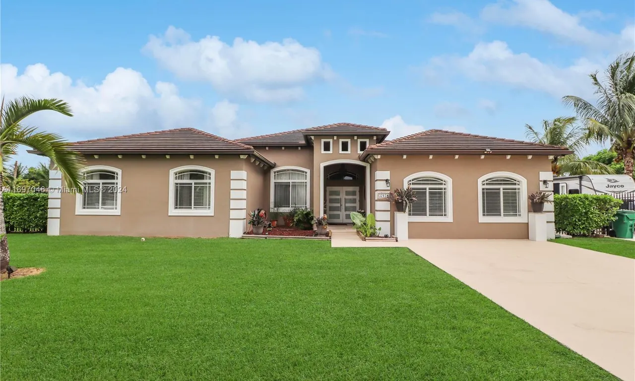 32151 SW 204 CT, Homestead FL 33030