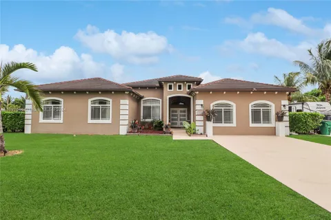 32151 SW 204 CT, Homestead FL 33030