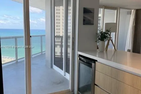 6301 Collins Ave # 1608, Miami Beach FL 33141