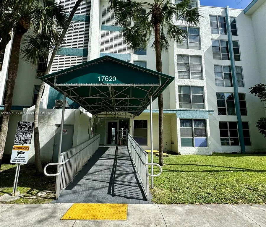 17620 Atlantic Blvd # 316, Sunny Isles Beach FL 33160